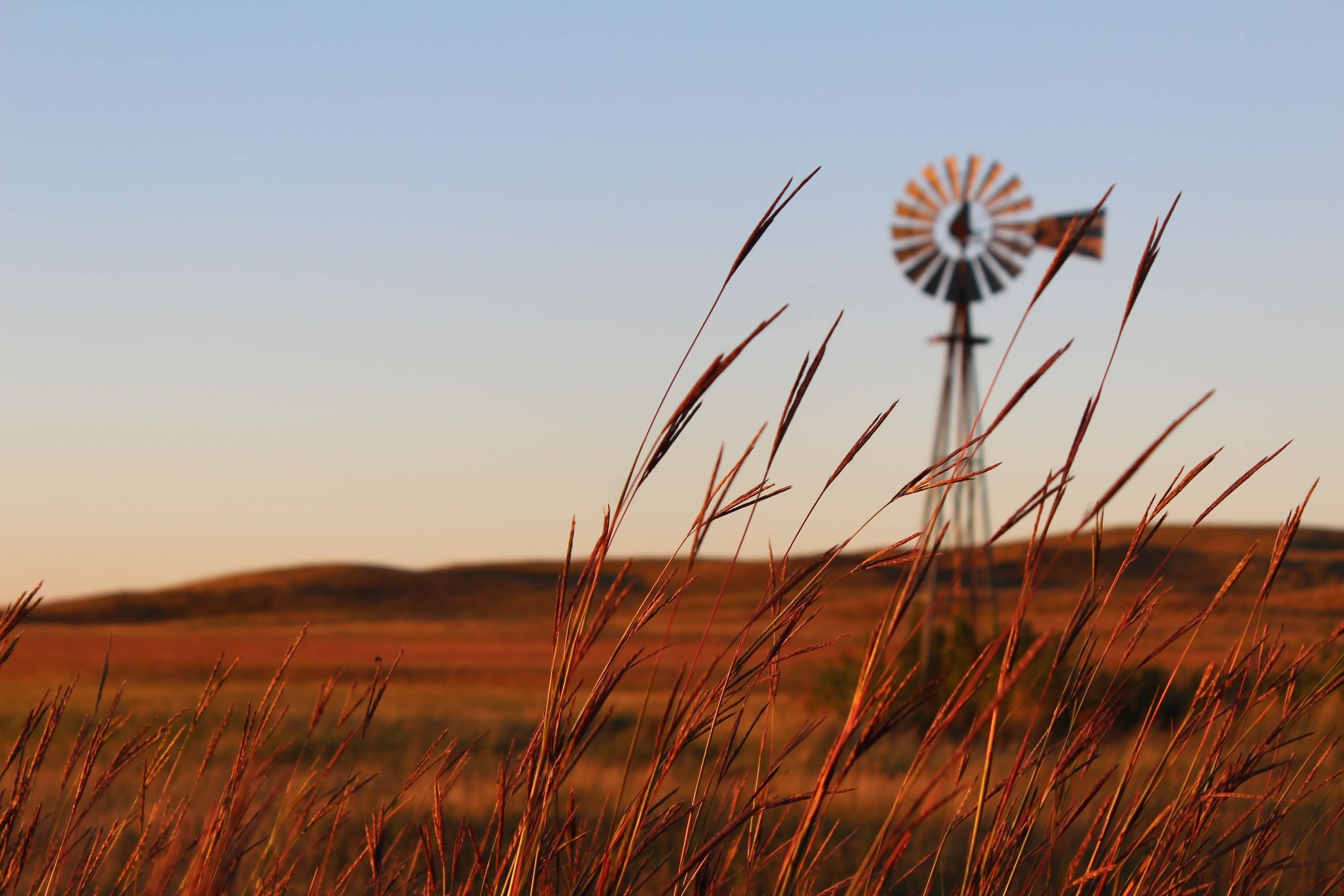 us-prairie-windmill